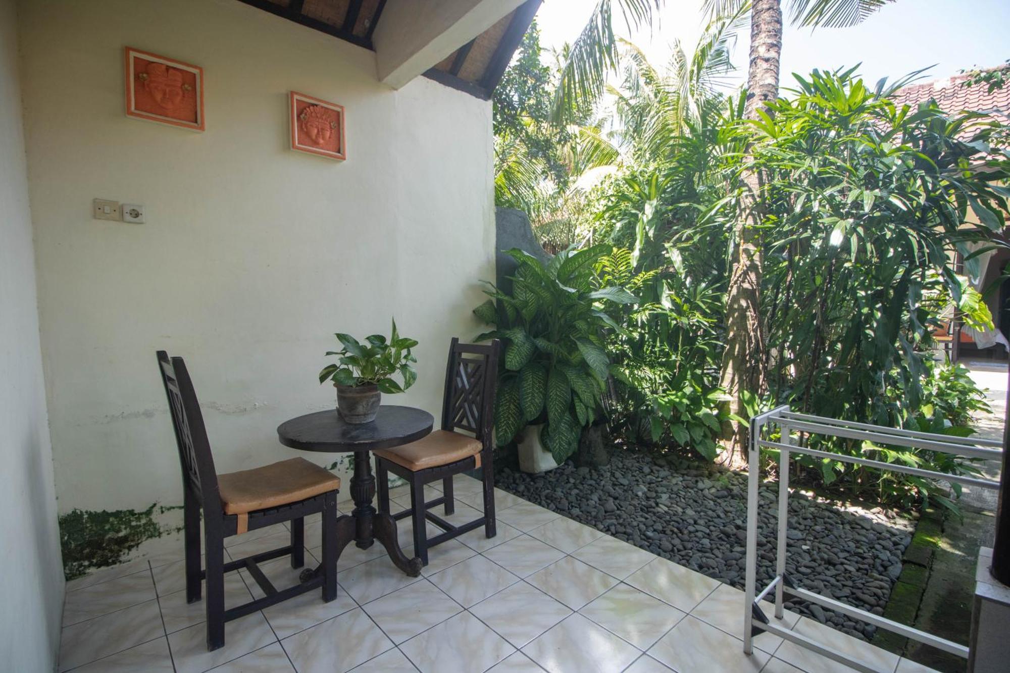 Giri Sari Guest House Pemuteran  Exterior photo